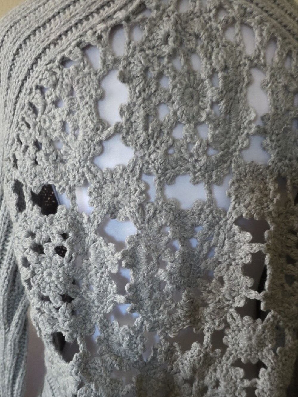 Romeo & Juliet Couture Light Gray Open-Front Cable Knit Cardigan Medium - Picture 5 of 7